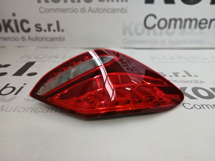 FANALE POSTERIORE SINISTRO MERCES-BENZ CLASSE-C €300