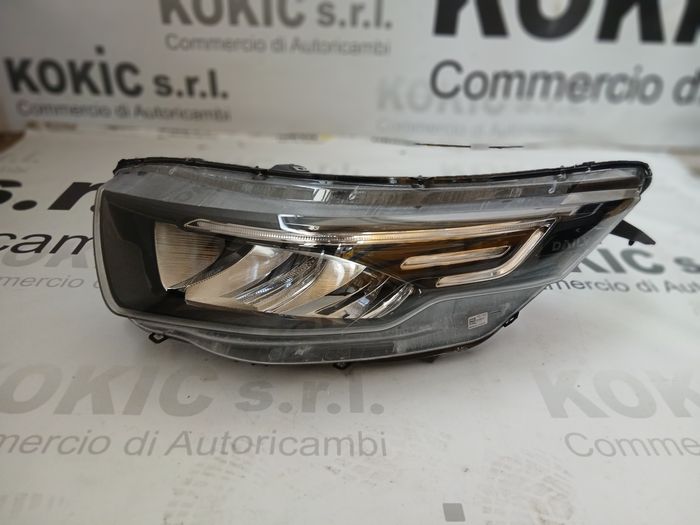 PROIETTORE ANTERIORE SINISTRO FULL-LED IVECO DAILY €360