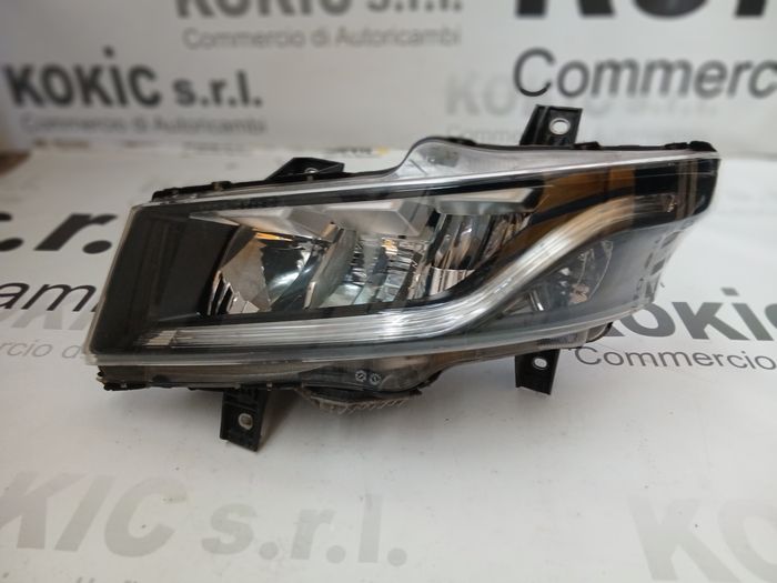 PROIETTORE ANTERIORE SINISTRO FULL LED IVECO S-WAY €870