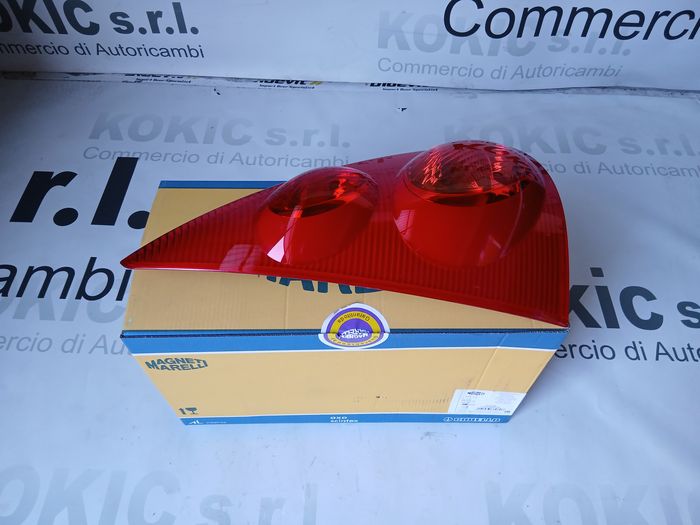 FANALE POSTERIORE SINISTRO PEGEOUT €66